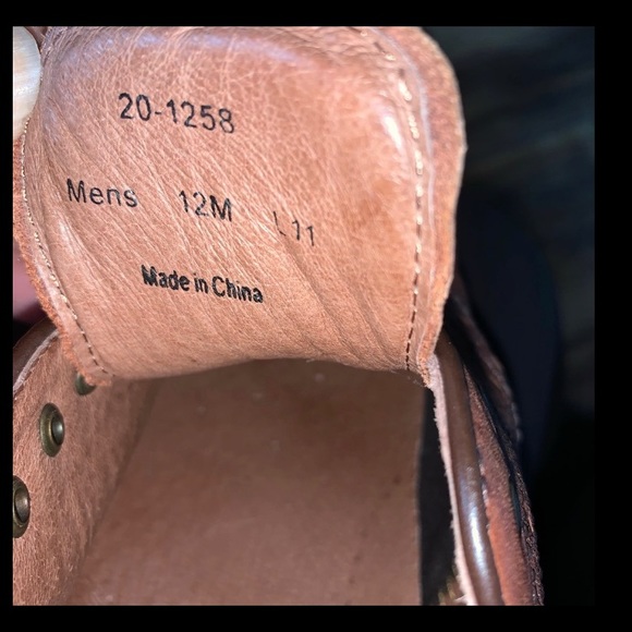 Men’s Johnston and Murphy Shoes, Size 12 - Picture 8 of 12